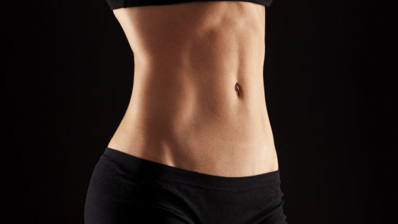 убираем живот в домашних условиях