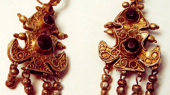 Серьги в древнем мире